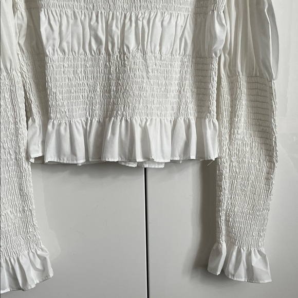 🤍HOST PICK En Saison NWOT White Smocked Blouse Puff Sleeve, Size M - Picture 10 of 11